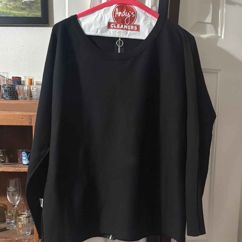 Black Boxy 3/4 Sleeve Crew Neck Blouse